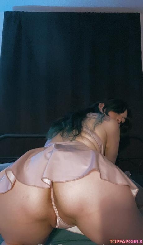 Ruemew nude leaked OnlyFans photo #4
