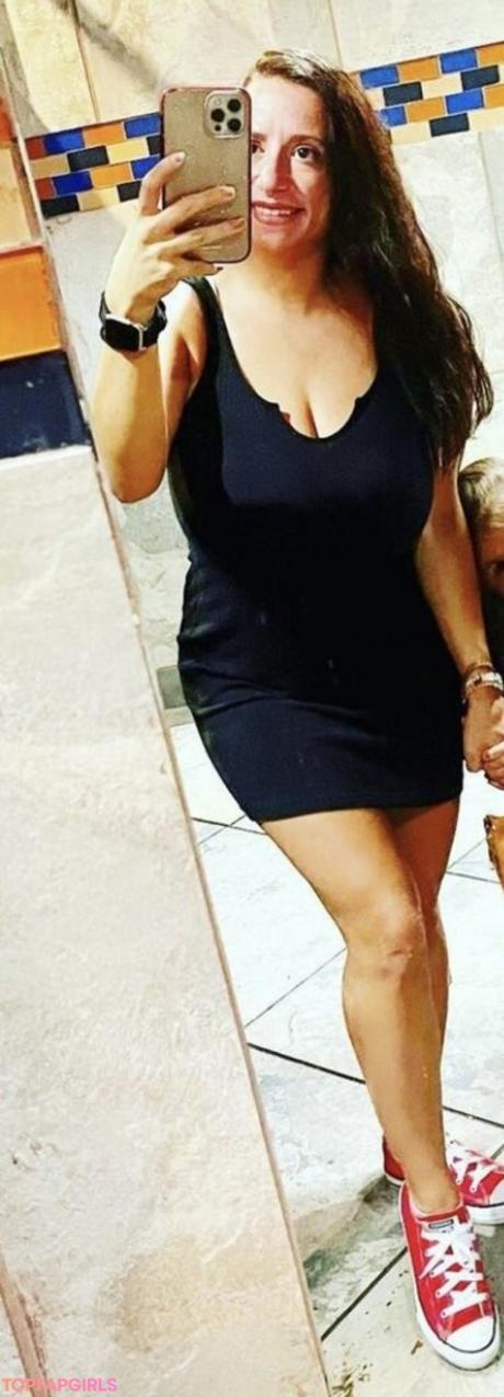 Sarah nude leaked OnlyFans photo #34