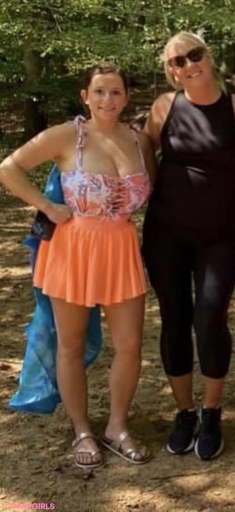Sarah nude leaked OnlyFans photo #4