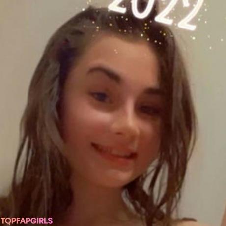 Arianna nude leaked OnlyFans photo #4