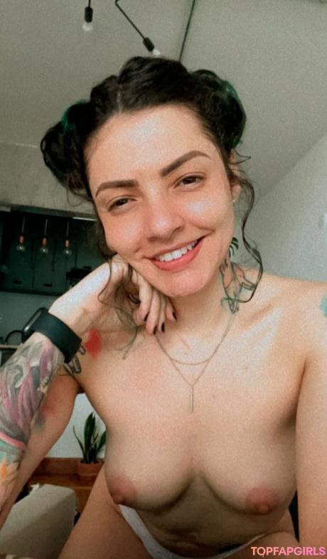 Julia nude leaked OnlyFans photo #11