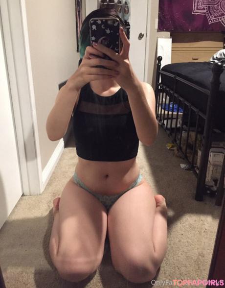 Sn0wryn nude leaked OnlyFans photo #4