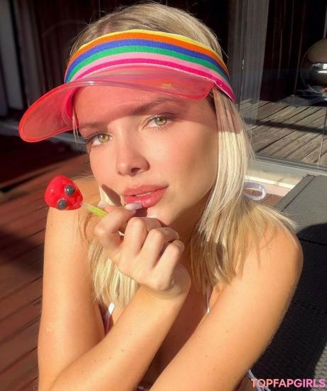Carol nude leaked OnlyFans photo #29