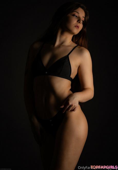 Leisy nude leaked OnlyFans photo #34
