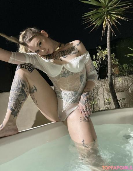 Gwen nude leaked OnlyFans photo #16