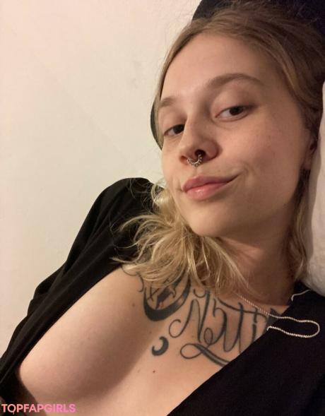Gwen nude leaked OnlyFans photo #25