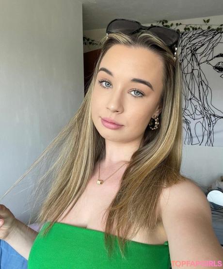 Anna nude leaked OnlyFans photo #4
