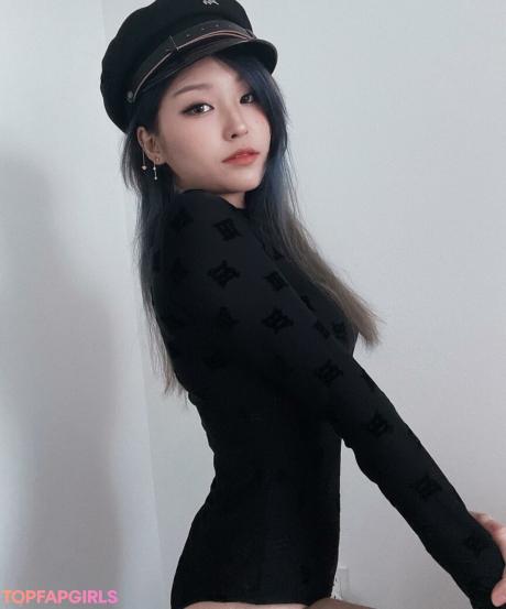YoonHyoonAikuros nude leaked OnlyFans photo #1