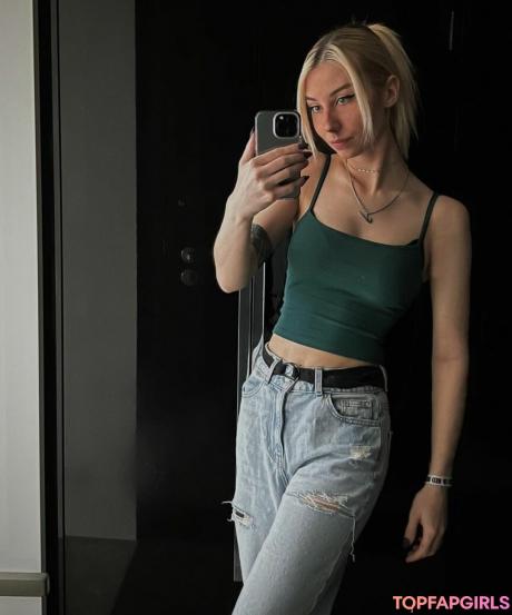 Veylaneey nude leaked OnlyFans photo #23