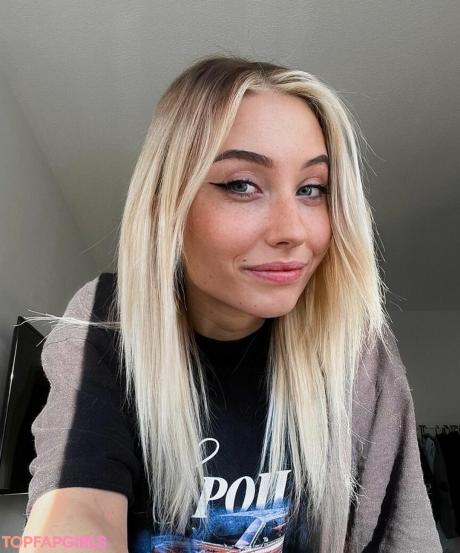 Veylaneey nude leaked OnlyFans photo #33