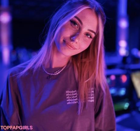 Veylaneey nude leaked OnlyFans photo #36