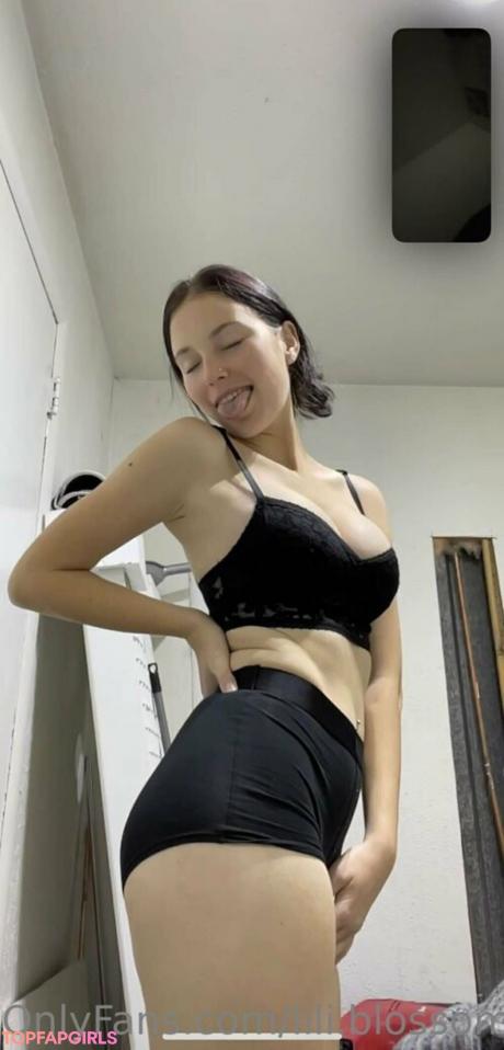 Lili.blossom nude leaked OnlyFans photo #46