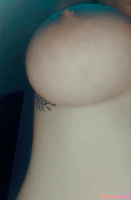 Daniela nude leaked OnlyFans photo #24