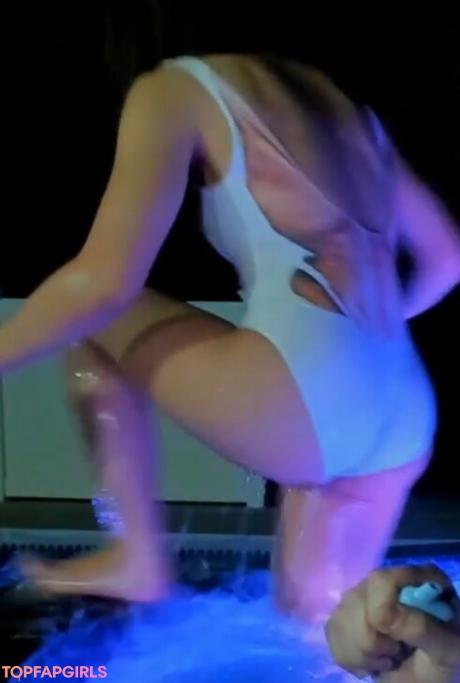 Nadia nude leaked OnlyFans photo #22