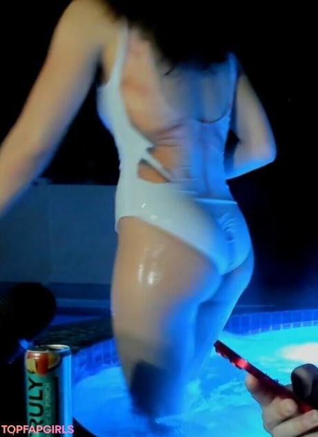 Nadia nude leaked OnlyFans photo #24