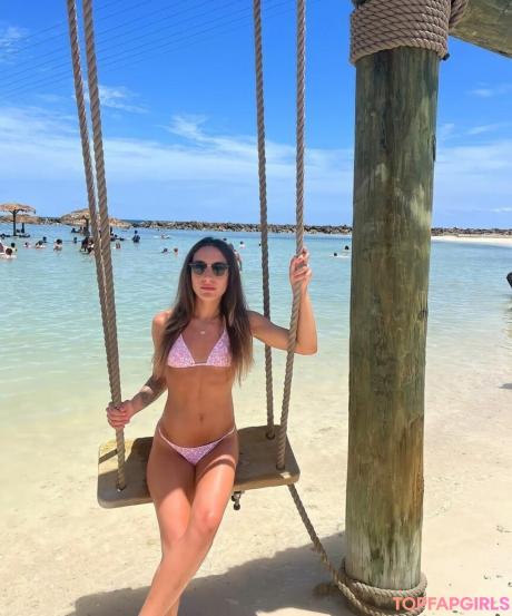 Nadia nude leaked OnlyFans photo #3