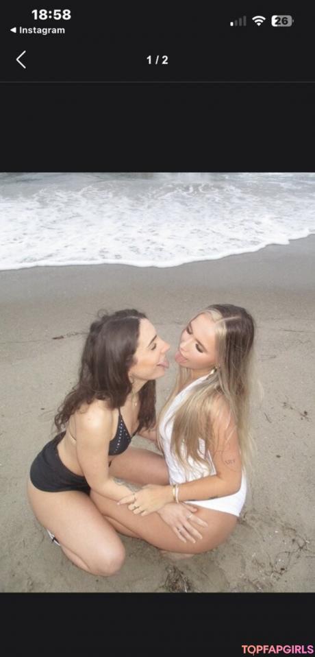 Nadia nude leaked OnlyFans photo #37