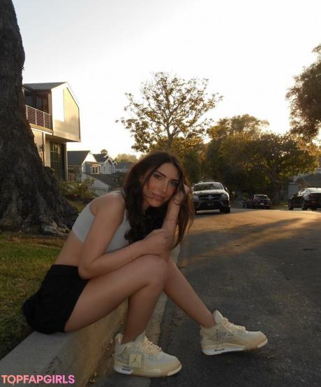 Nadia nude leaked OnlyFans photo #45