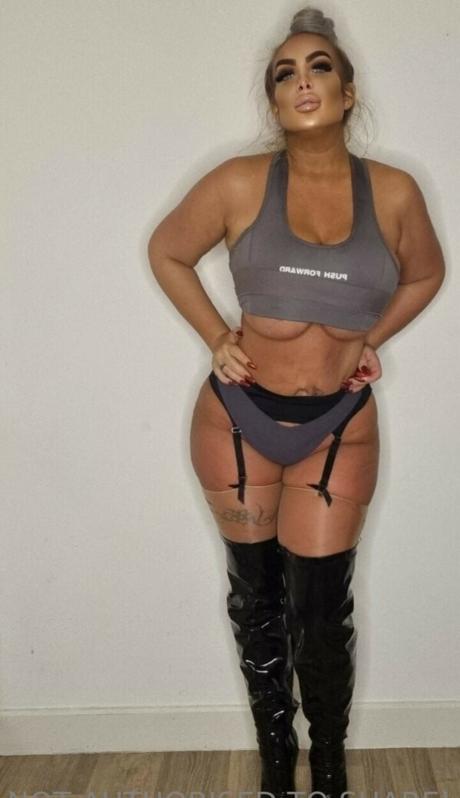 Princess nude leaked OnlyFans photo #73