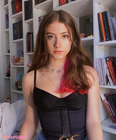 Sofia nude leaked OnlyFans photo #5