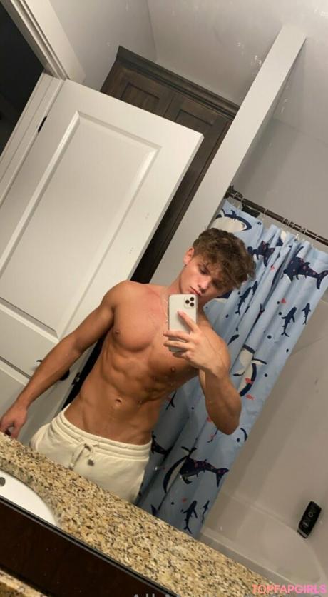 Taylorsfree nude leaked OnlyFans photo #70