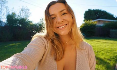 Julia nude leaked OnlyFans photo #40