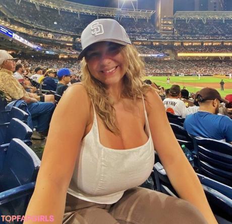 Julia nude leaked OnlyFans photo #82