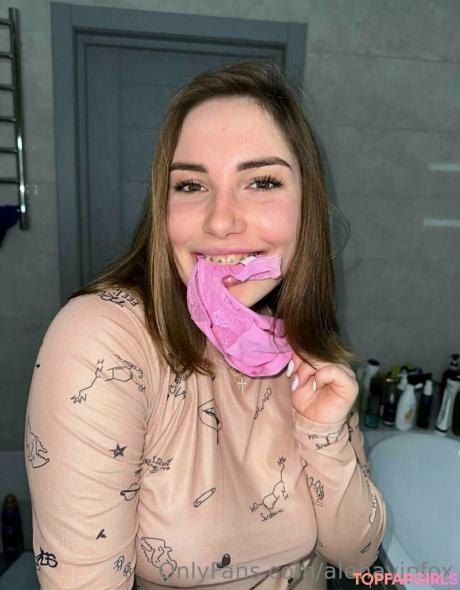 Alenavipfox nude leaked OnlyFans photo #15