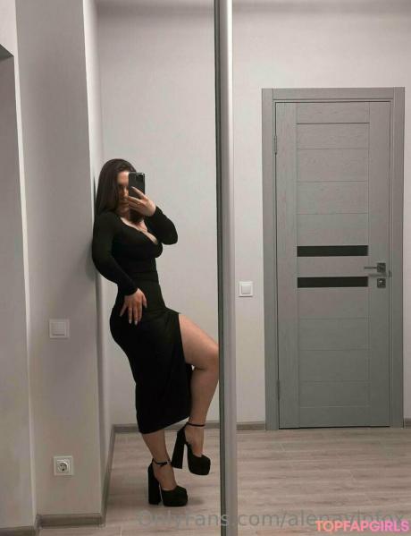 Alenavipfox nude leaked OnlyFans photo #50