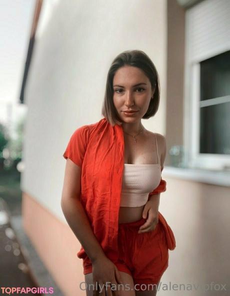 Alenavipfox nude leaked OnlyFans photo #51