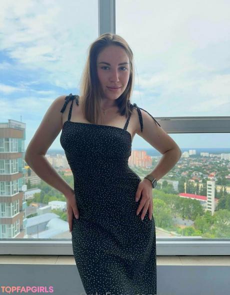 Alenavipfox nude leaked OnlyFans photo #84
