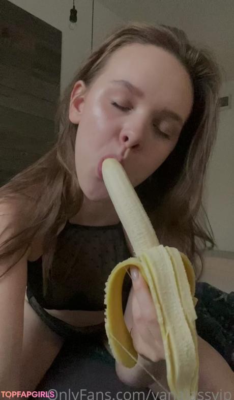 Yanajassvip nude leaked OnlyFans photo #5