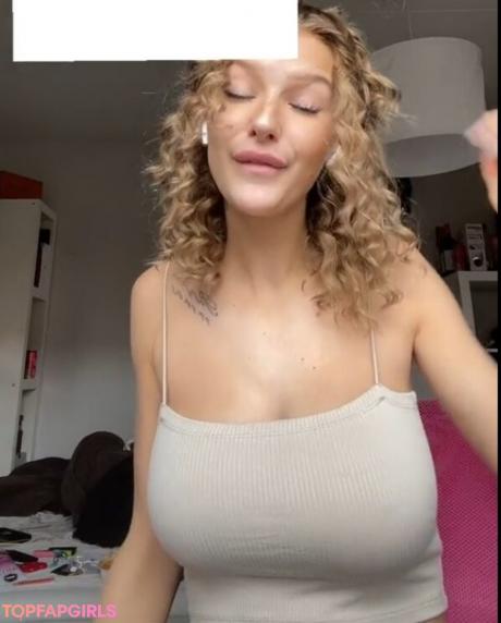 Nelldelli nude leaked OnlyFans photo #11