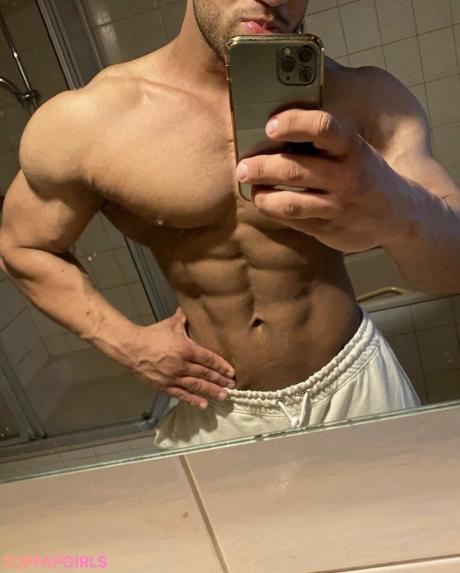 Flexmusclegod nude leaked OnlyFans photo #12