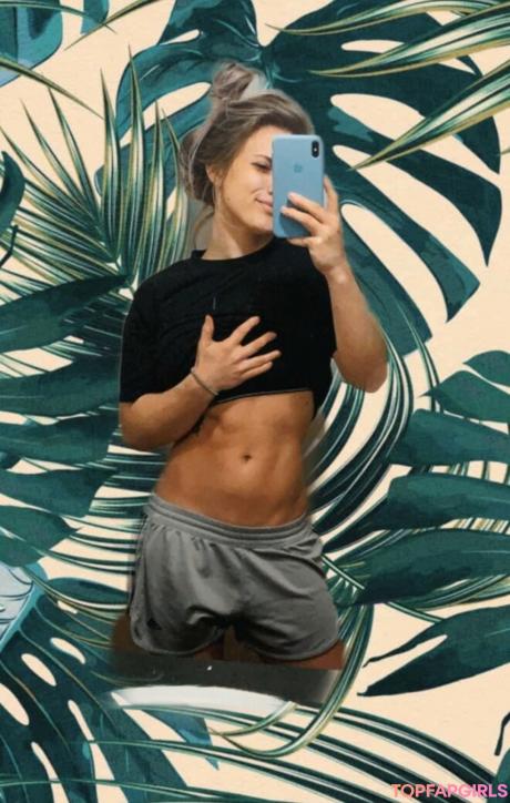 Nicholemhoward nude leaked OnlyFans photo #1