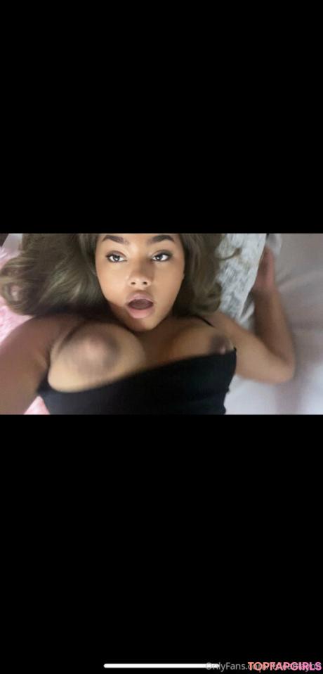 Leah nude leaked OnlyFans photo #3