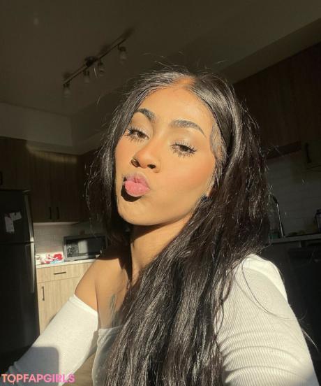 Gabriella nude leaked OnlyFans photo #4