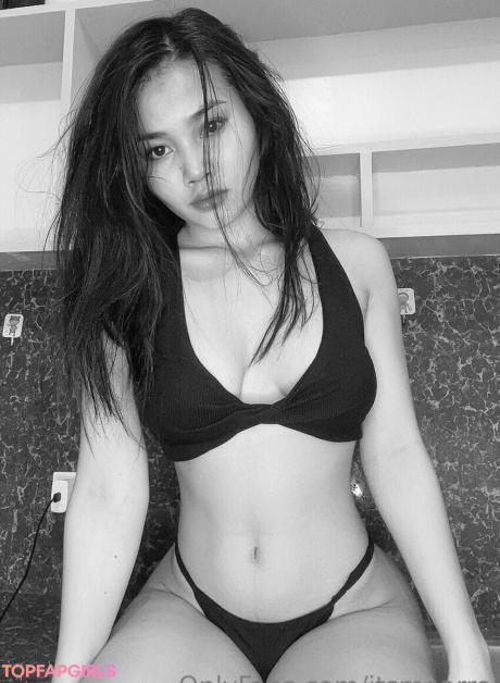 Itsmearra nude leaked OnlyFans photo #17
