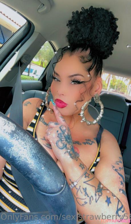 Sexistrawberry5611 nude leaked OnlyFans photo #137
