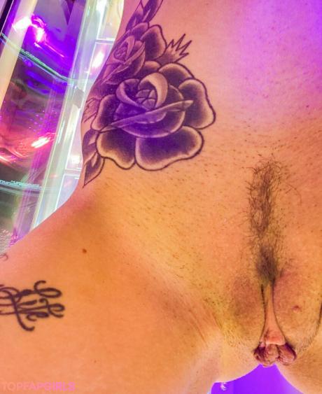 Bronwynnrosee nude leaked OnlyFans photo #2