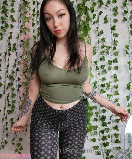 Gothgirlmaya nude leaked OnlyFans photo #7