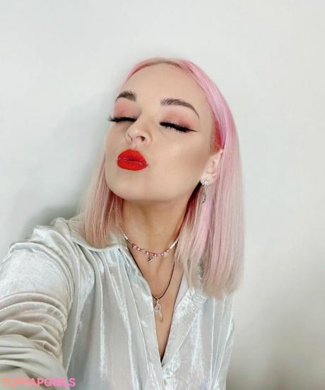 Emily nude leaked OnlyFans photo #5