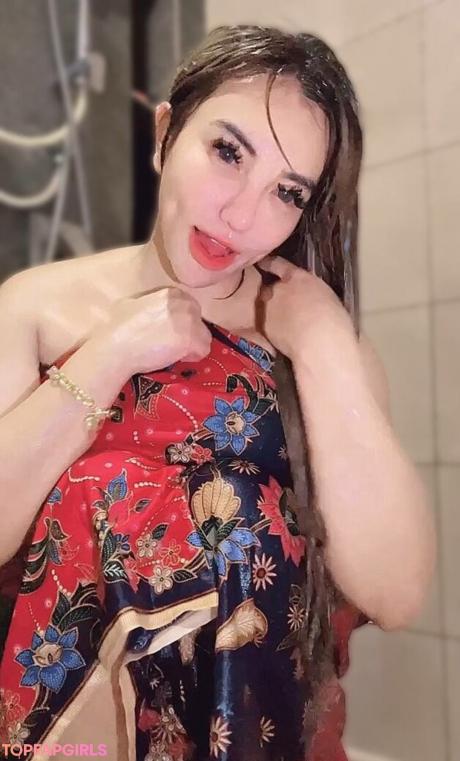 MekSarrah nude leaked OnlyFans photo #20