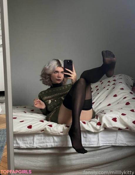Millllykitty nude leaked OnlyFans photo #33