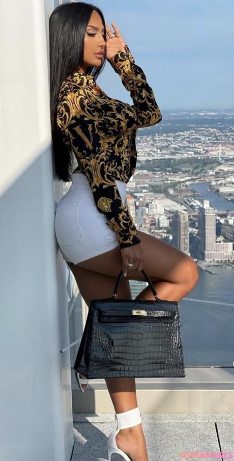 Gallienne nude leaked OnlyFans photo #4