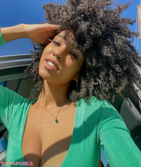 Curlswithv nude leaked OnlyFans photo #2