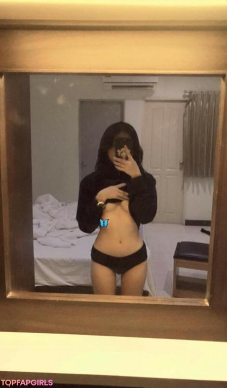 Mau_y_18 nude leaked OnlyFans photo #5