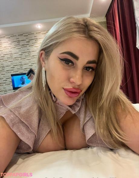 Blondiiie_rose nude leaked OnlyFans photo #12