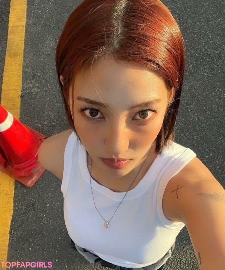 Jeon nude leaked OnlyFans photo #4