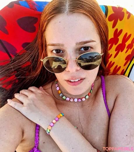Fernanda nude leaked OnlyFans photo #4
